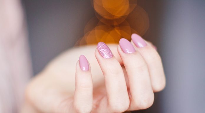 Giv din datter kemikaliefrie neglelakker til børn neglelak